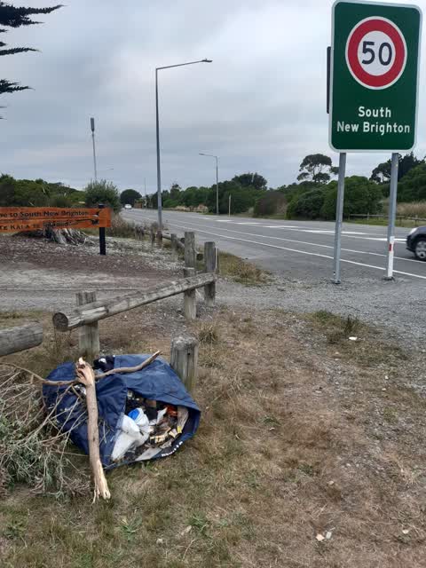 Rubbish/Recycling, a report photo