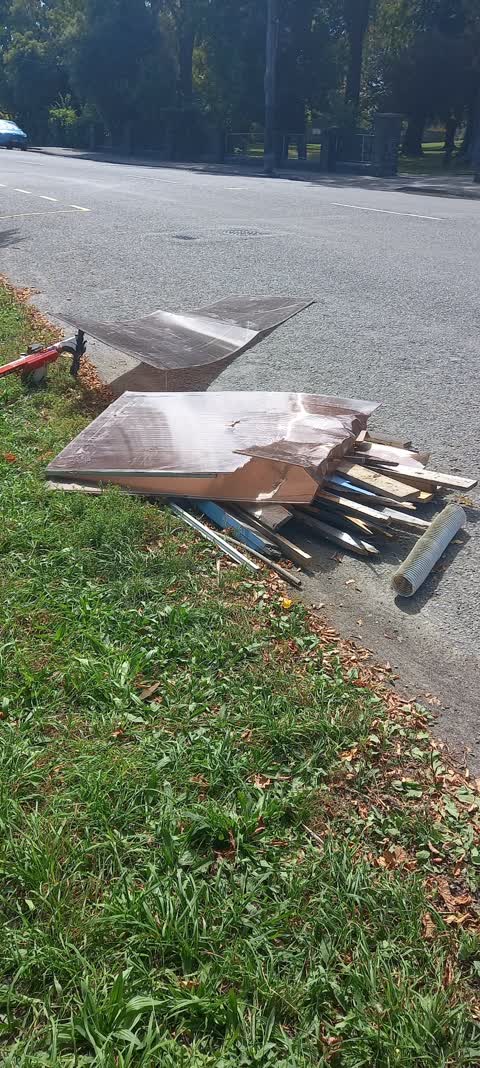 Rubbish/Recycling, a report photo