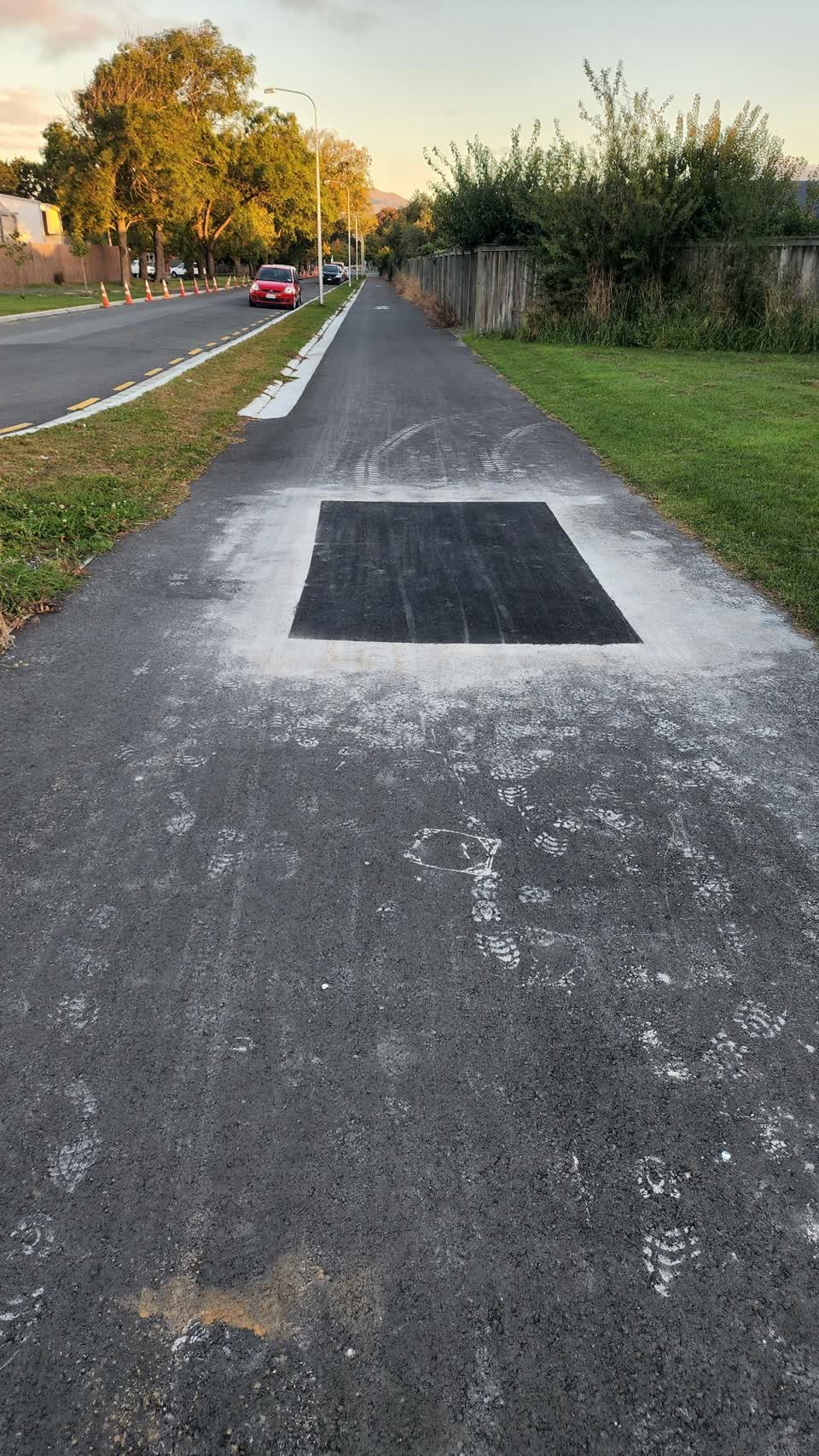 The photograph attached to this roading/streets report