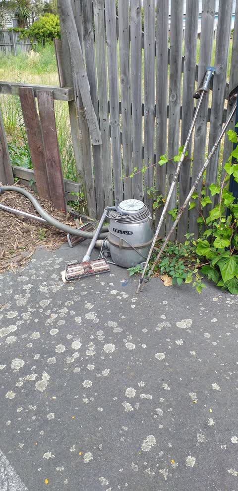 Rubbish/Recycling, a report photo