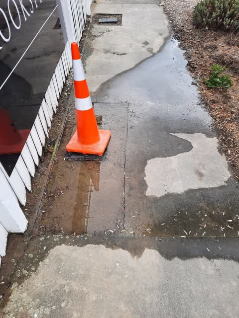 Water Leak, a report photo