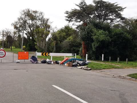 Rubbish/Recycling, a report photo