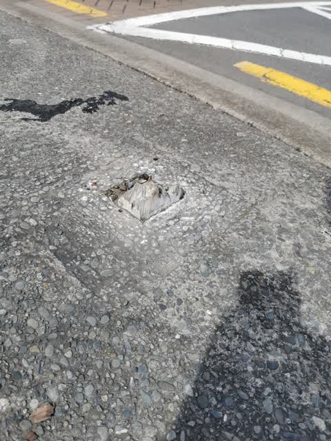 Roading/Streets, a report photo