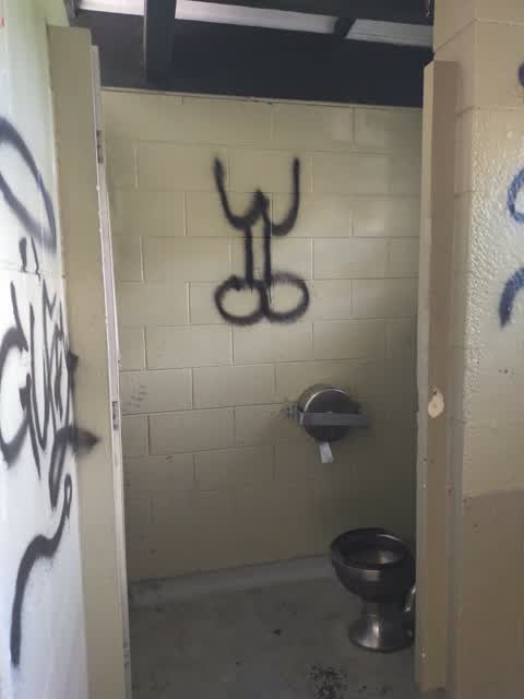 Graffiti, a report photo