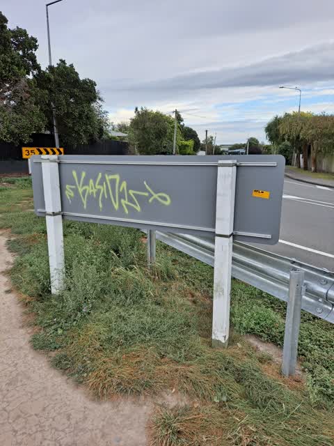 Graffiti, a report photo