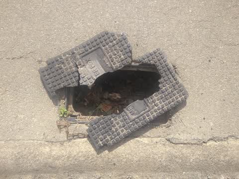 Roading/Streets, a report photo