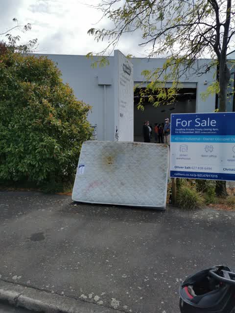 Rubbish/Recycling, a report photo