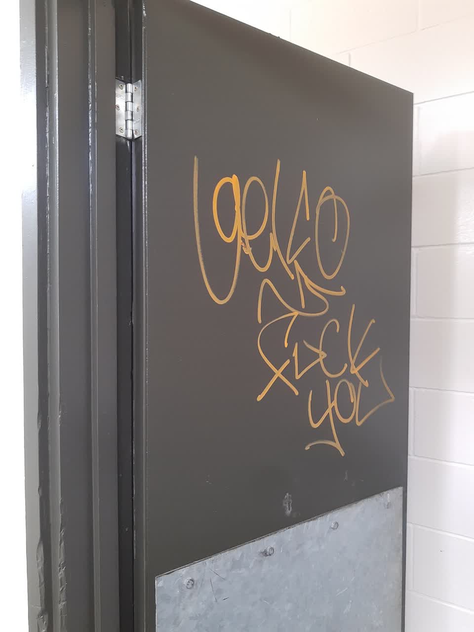 The photograph attached to this graffiti report