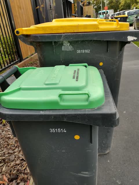 Rubbish/Recycling, a report photo