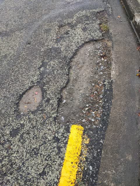 Roading/Streets, a report photo