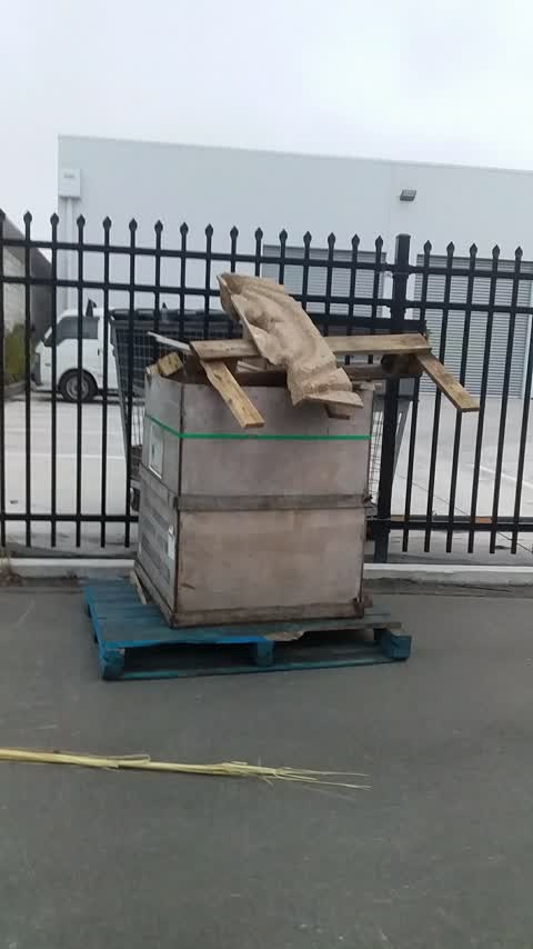 Rubbish/Recycling, a report photo