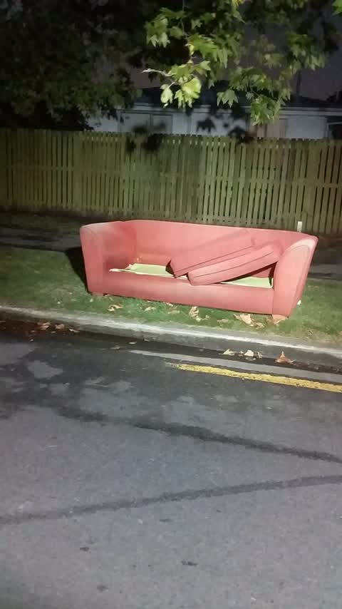 Rubbish/Recycling, a report photo