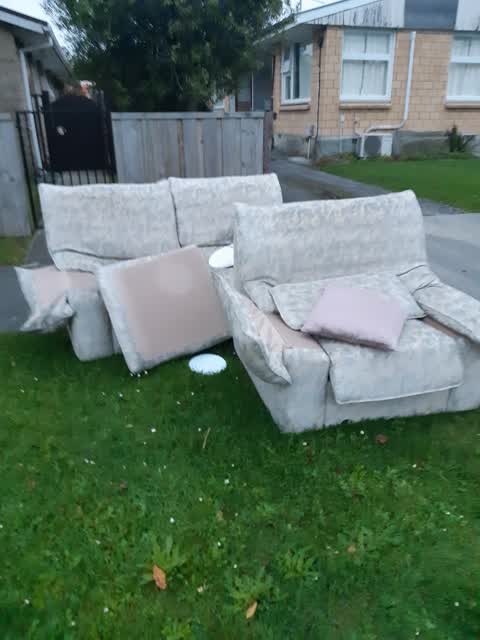 Rubbish/Recycling, a report photo