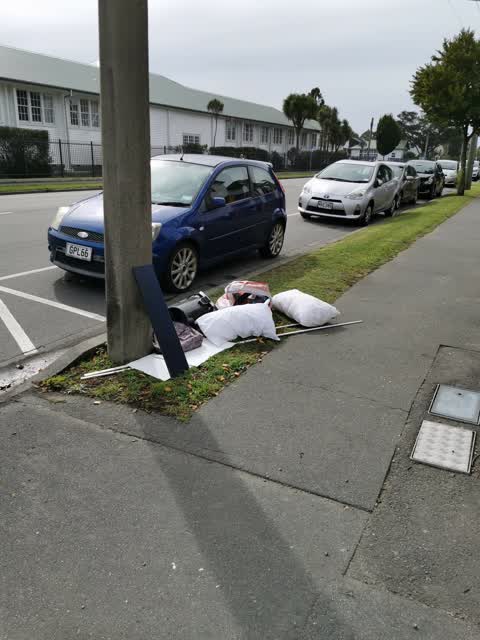 Rubbish/Recycling, a report photo