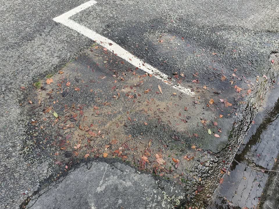 The photograph attached to this water leak report