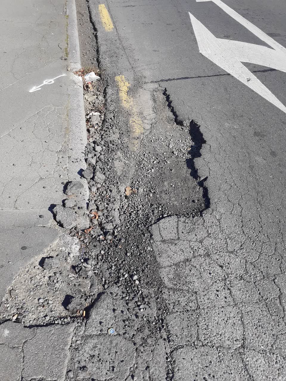 The photograph attached to this roading/streets report