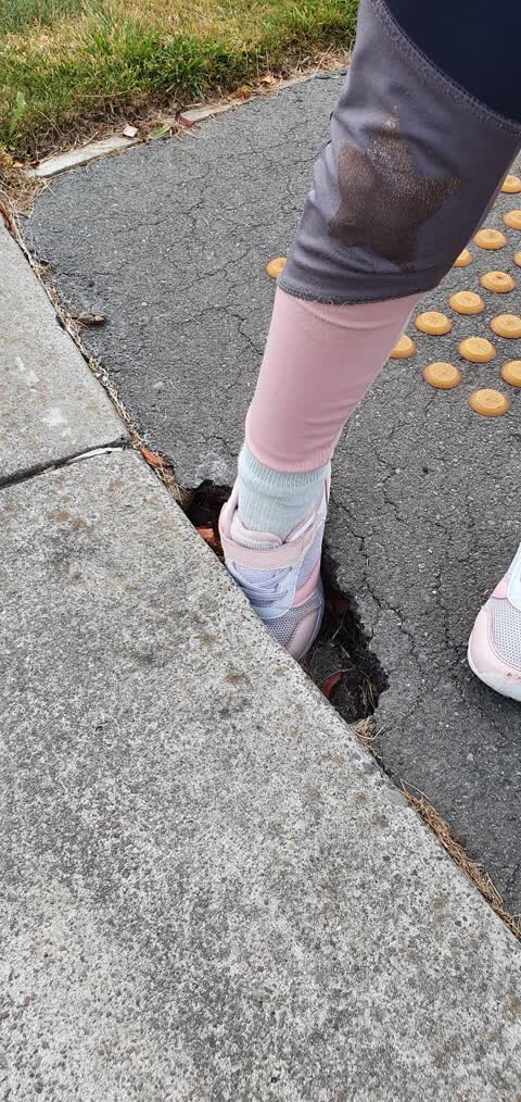 Roading/Streets, a report photo