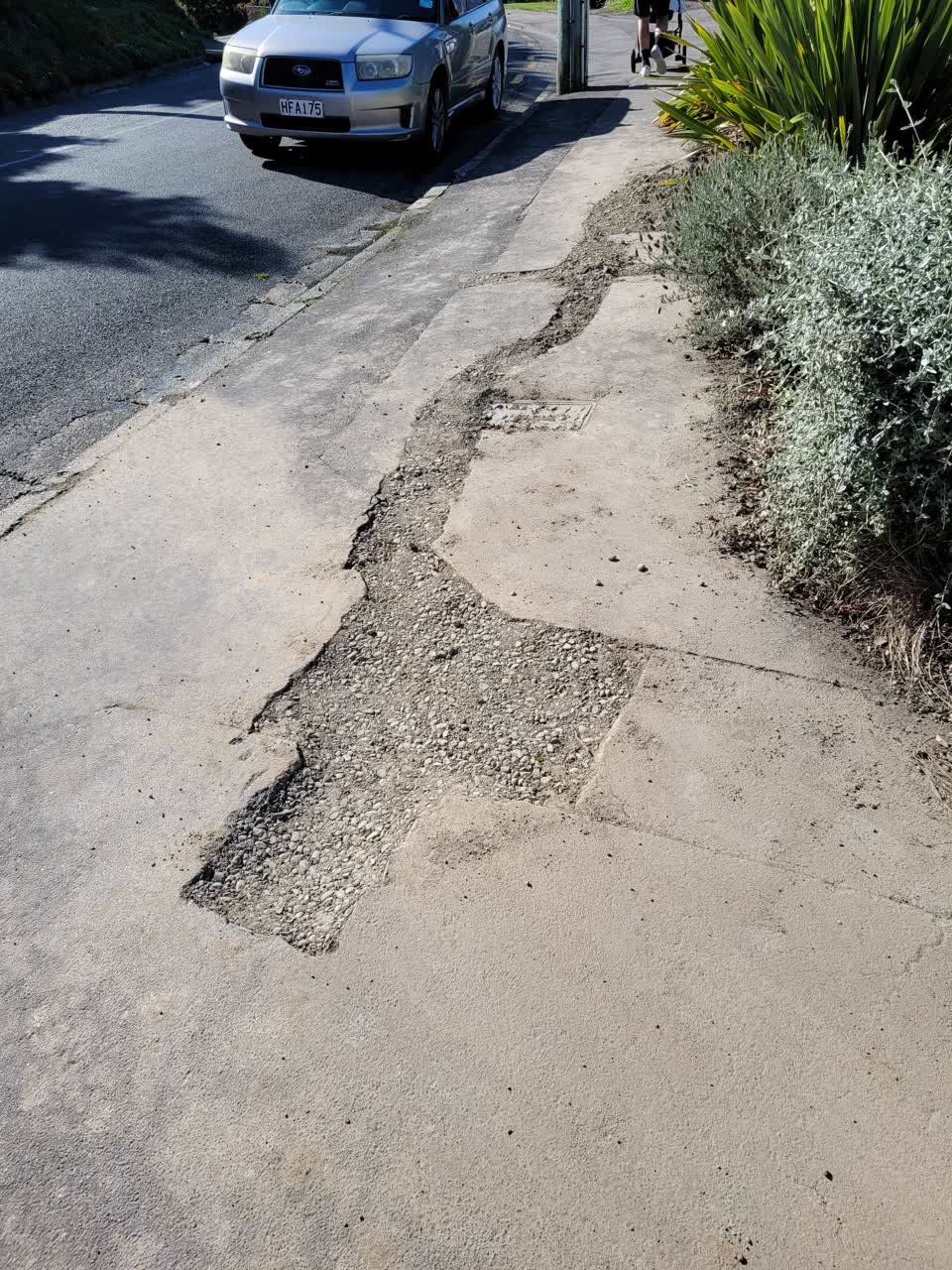 The photograph attached to this roading/streets report