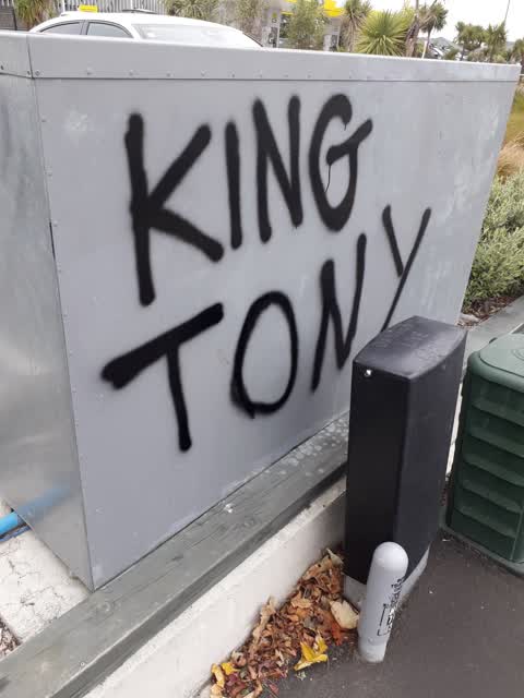Graffiti, a report photo