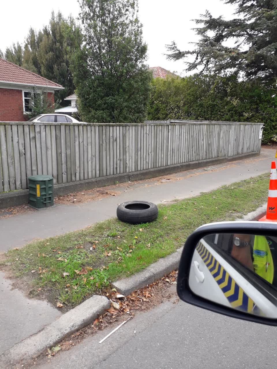 The photograph attached to this rubbish/recycling report