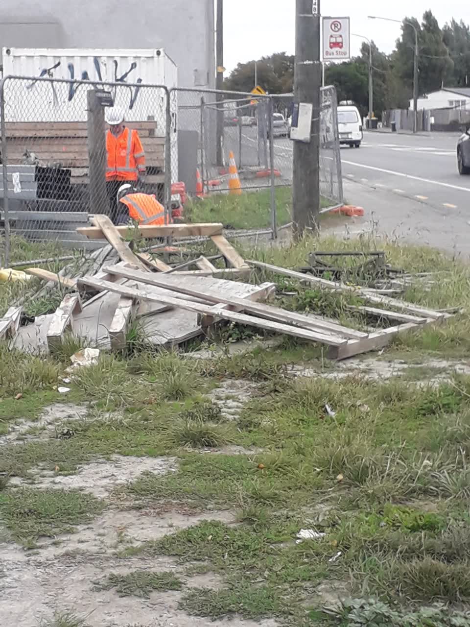 The photograph attached to this rubbish/recycling report