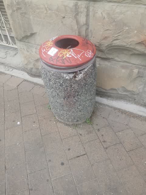 Graffiti, a report photo