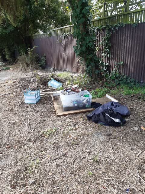 Rubbish/Recycling, a report photo