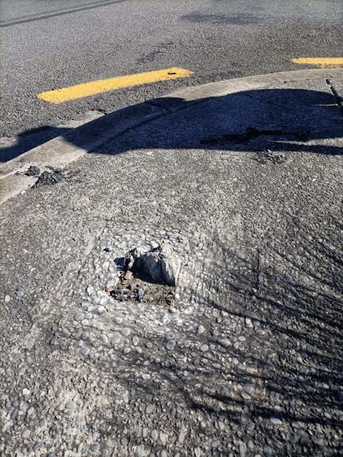 Roading/Streets, a report photo