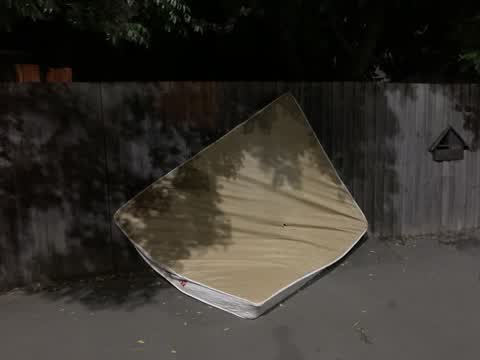 Rubbish/Recycling, a report photo
