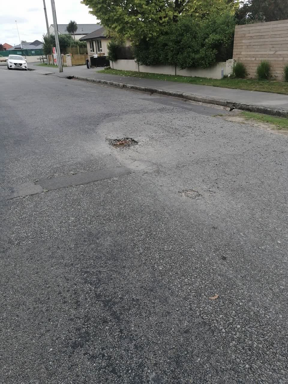 The photograph attached to this roading/streets report