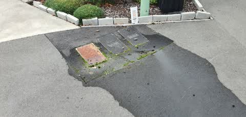Water Leak, a report photo