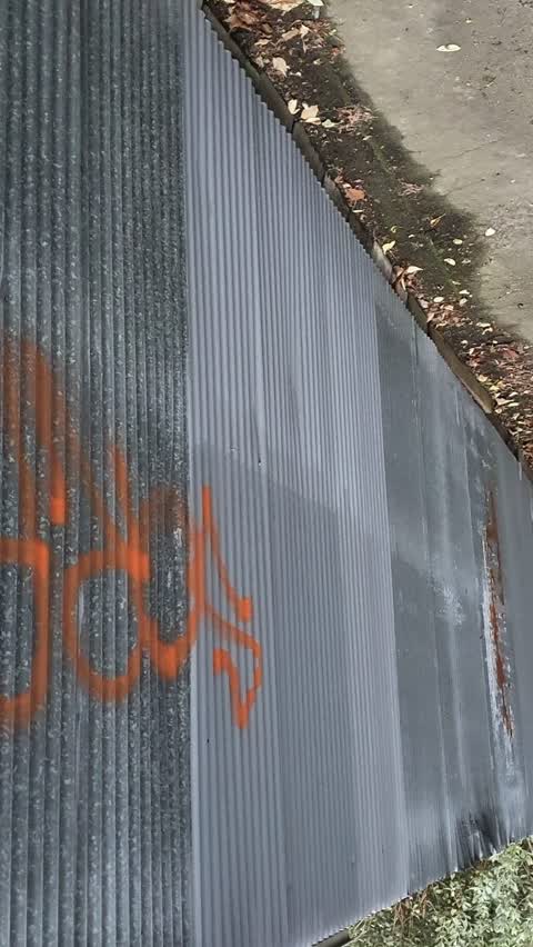 Graffiti, a report photo