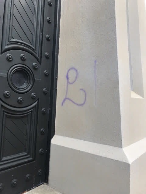 Graffiti, a report photo