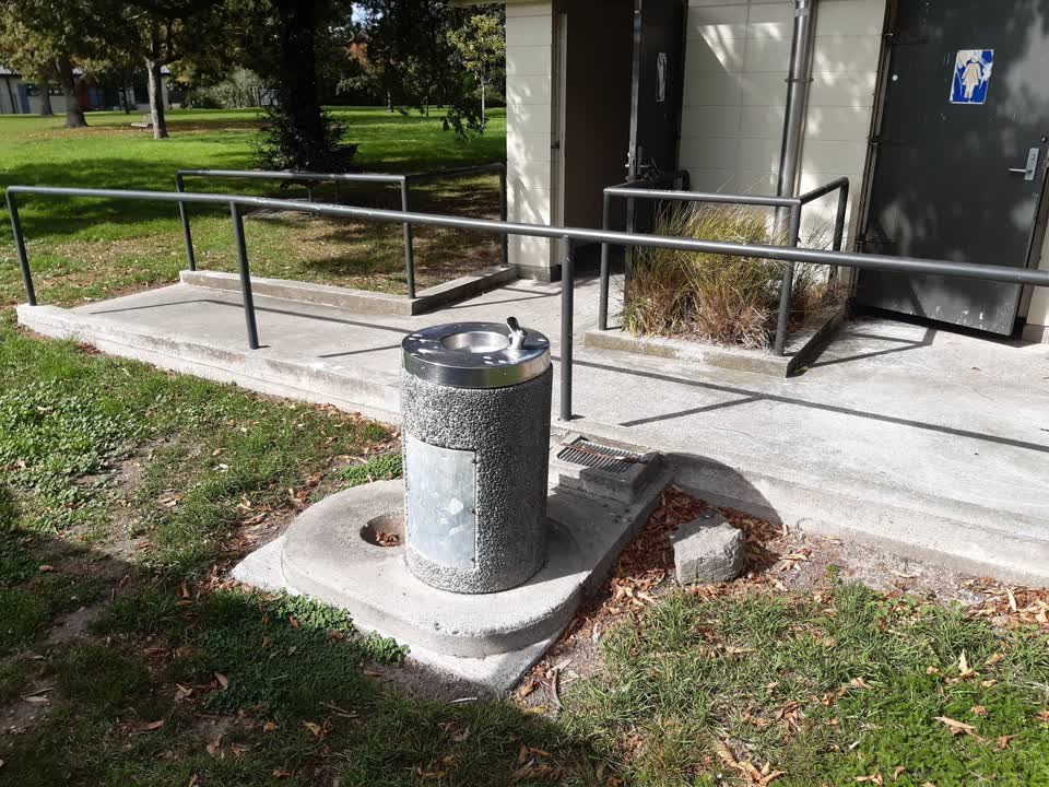 The photograph attached to this water supply report