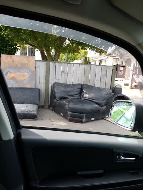 Rubbish/Recycling, a report photo