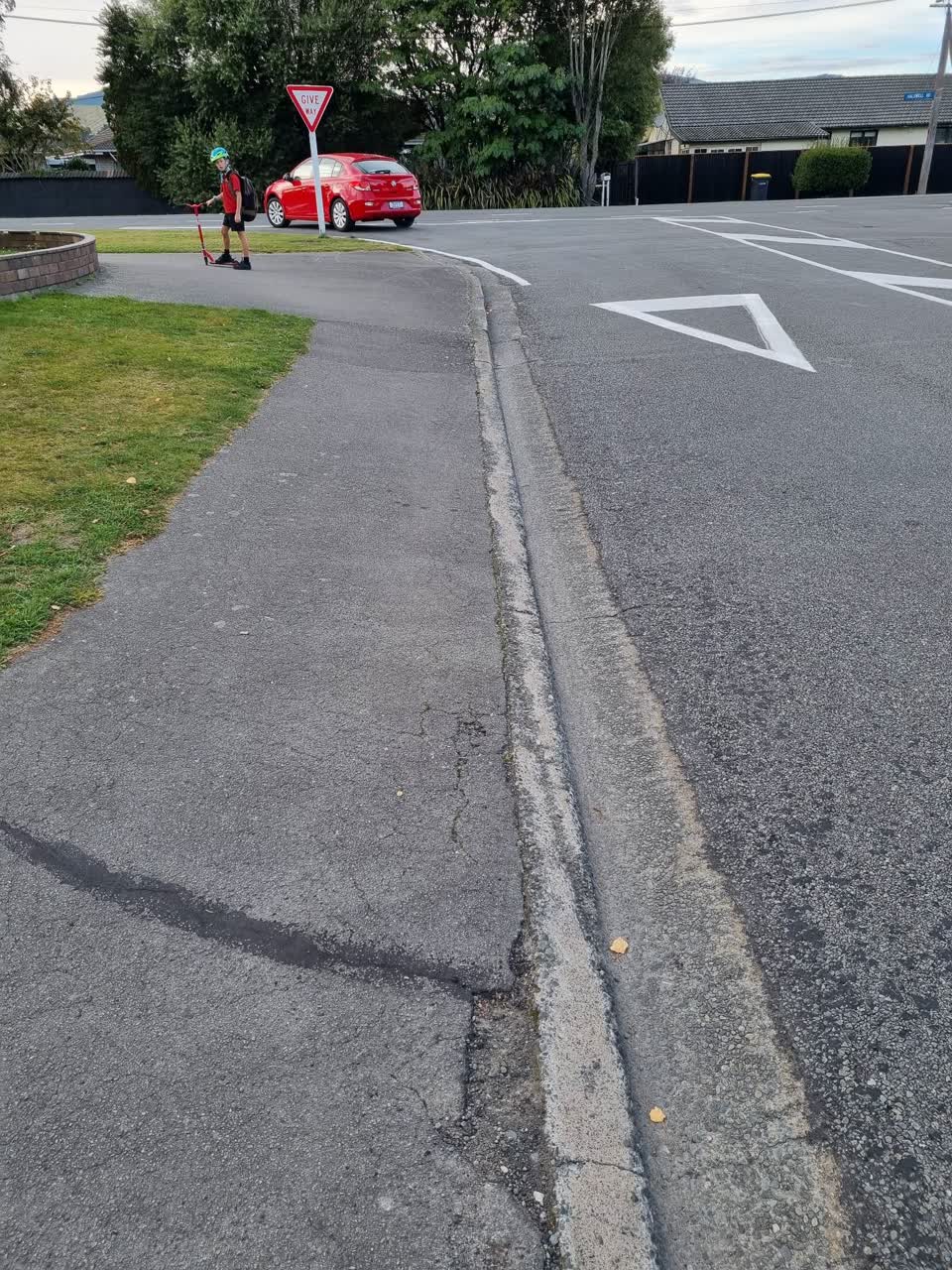 The photograph attached to this roading/streets report