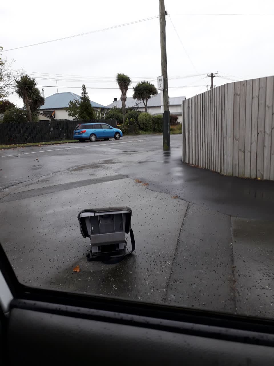 The photograph attached to this rubbish/recycling report