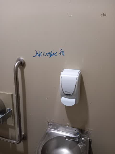 Graffiti, a report photo