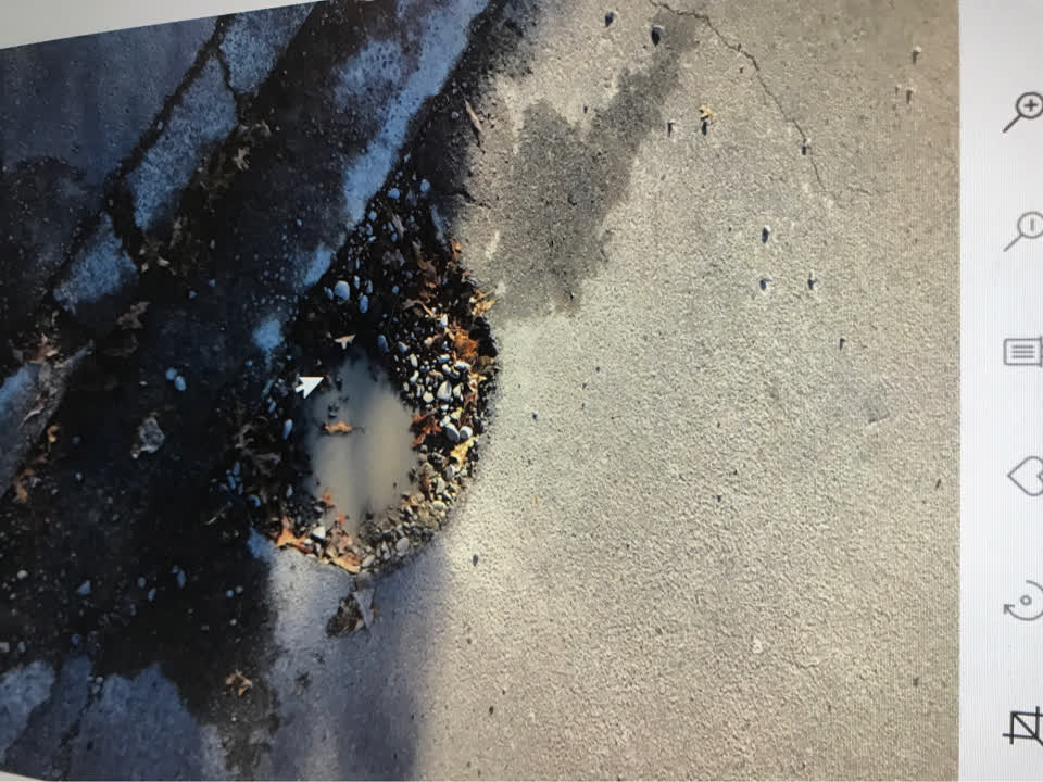 The photograph attached to this roading/streets report