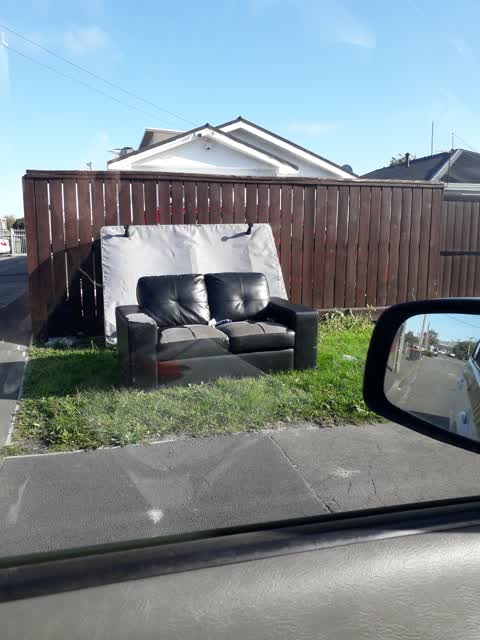 Rubbish/Recycling, a report photo