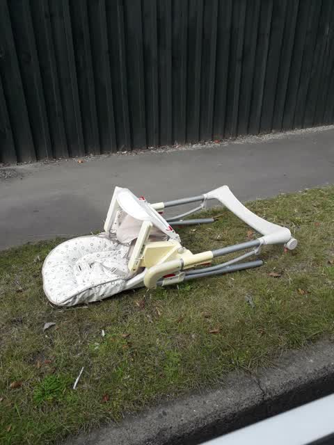 Rubbish/Recycling, a report photo