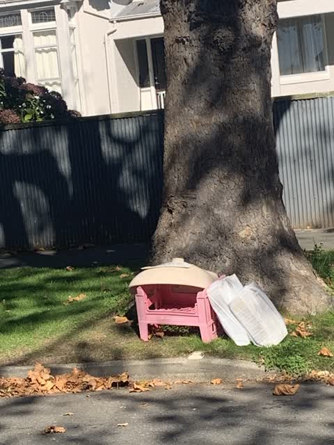 Rubbish/Recycling, a report photo