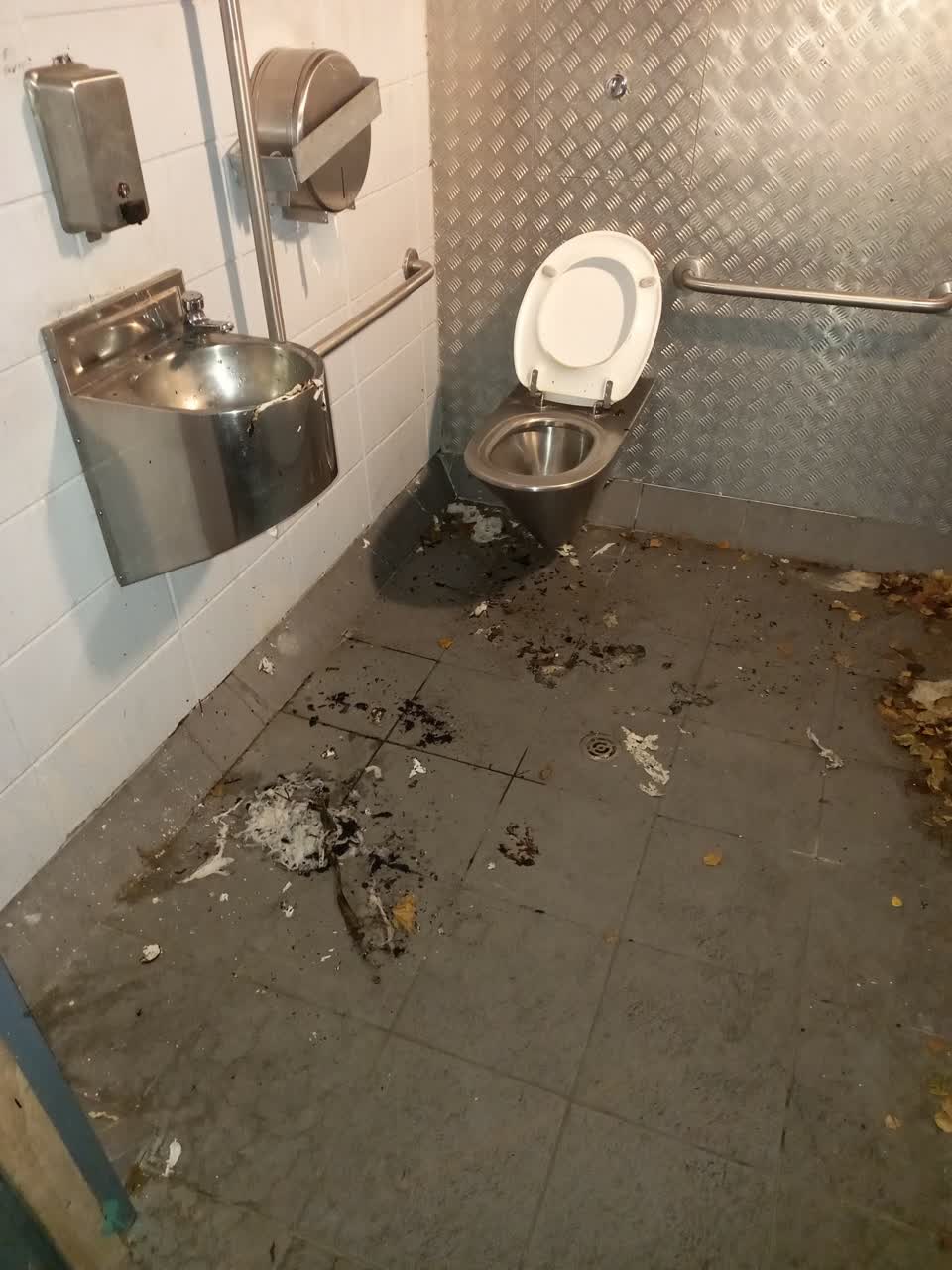 The photograph attached to this parks report