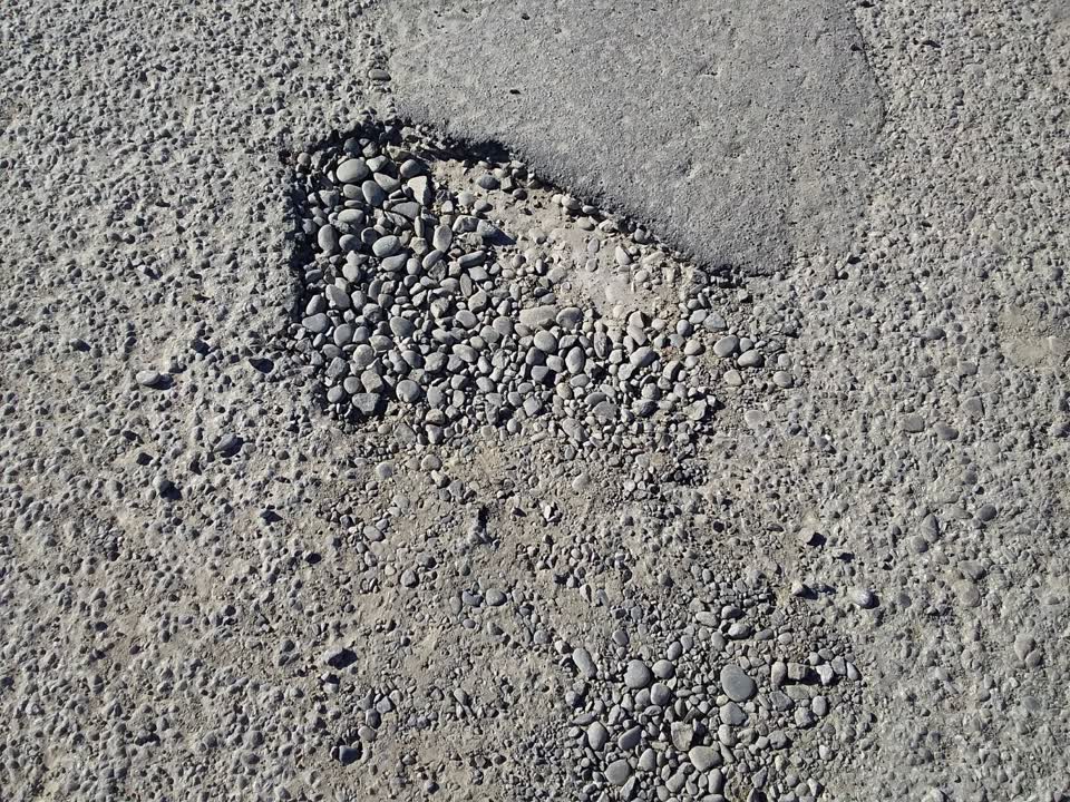 The photograph attached to this roading/streets report