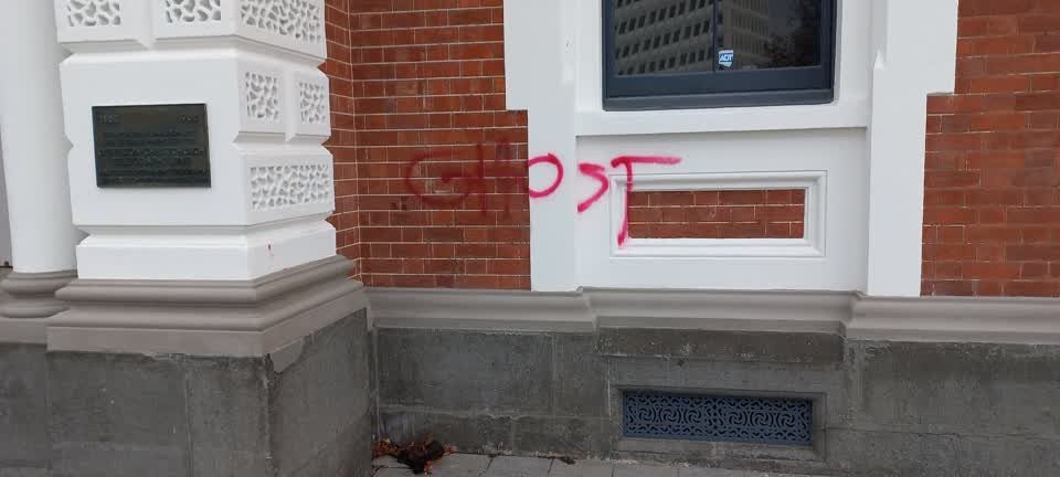 The photograph attached to this graffiti report