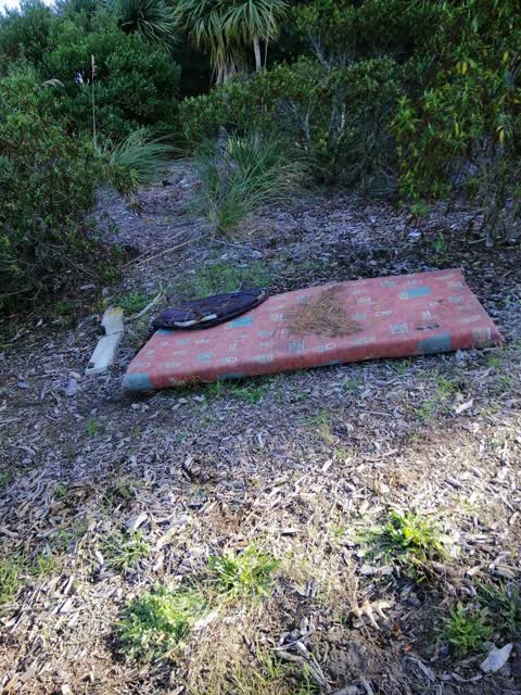 Rubbish/Recycling, a report photo