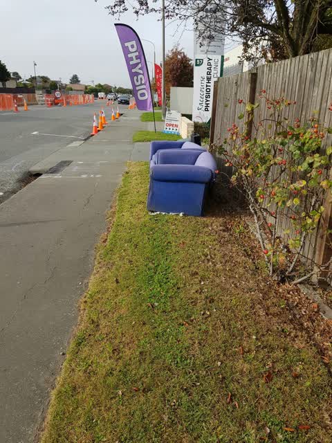 Rubbish/Recycling, a report photo