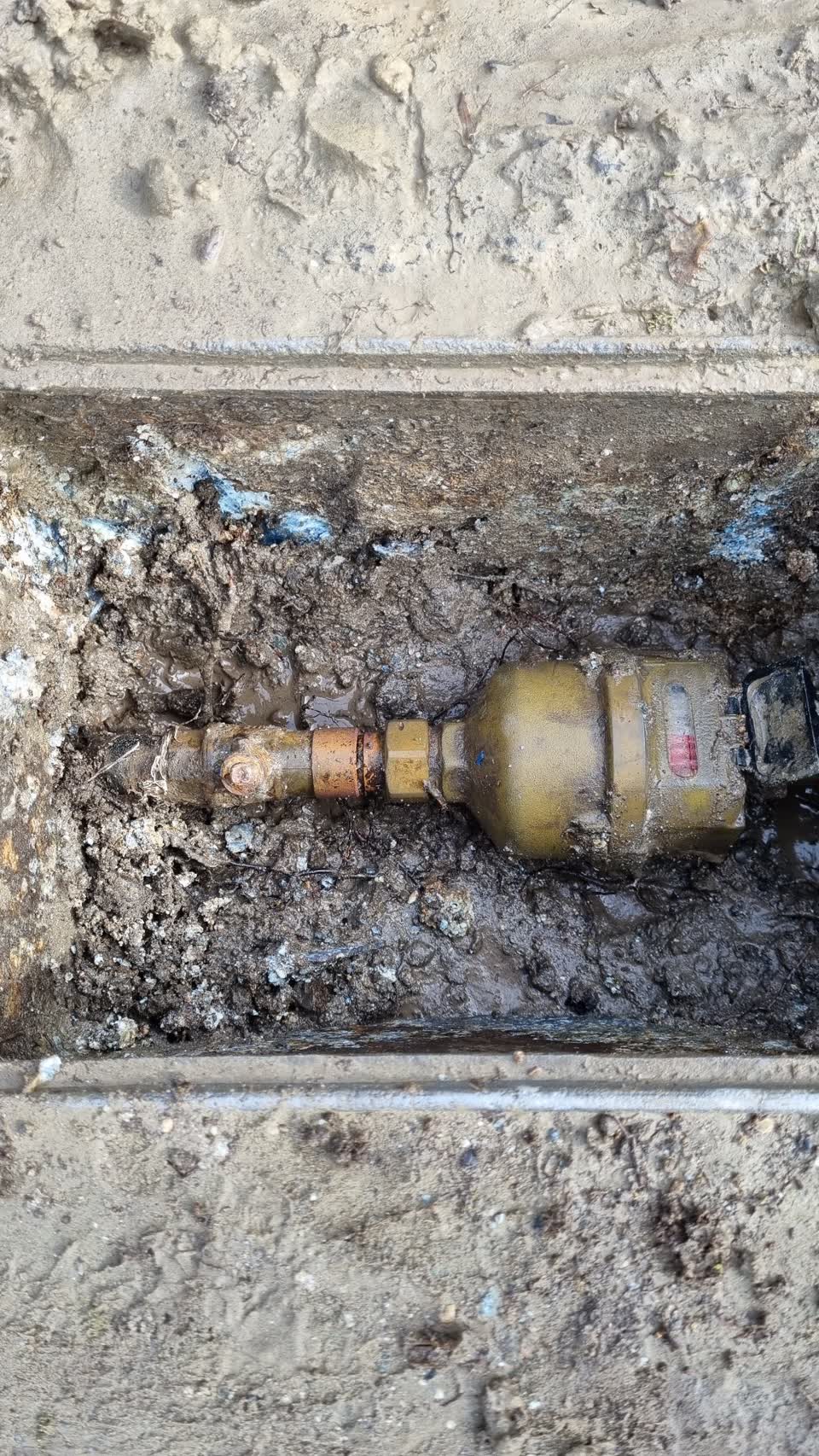 The photograph attached to this water supply report