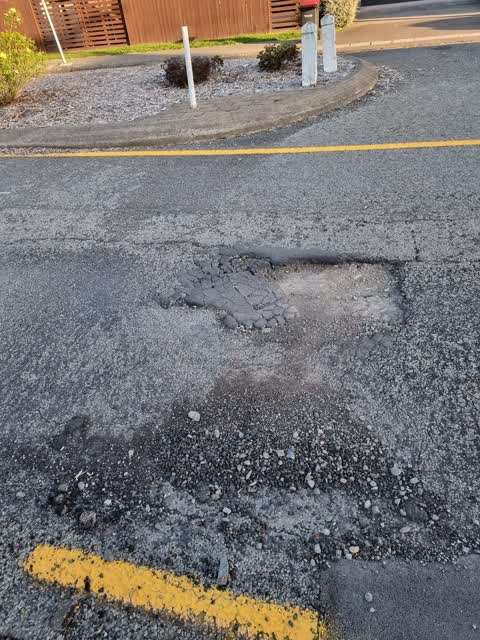 Roading/Streets, a report photo