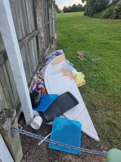Rubbish/Recycling, a report photo